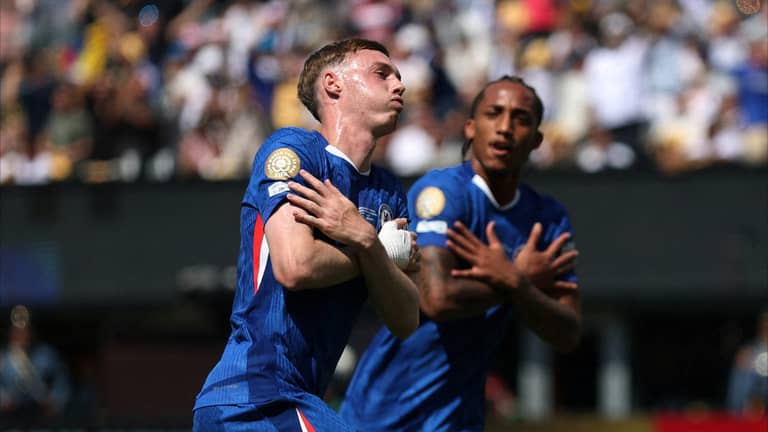 العالم أزرق.. كيف اجتاح "صقيع" تشيلسي سخونة أميركا؟