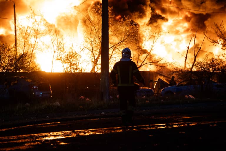 أوروبا تفك المأزق.. 90 مليار لأوكرانيا وعقوبات على روسيا