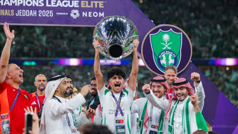 الأهلي السعودي.. من المحنة المحلية إلى المعجزة الآسيوية