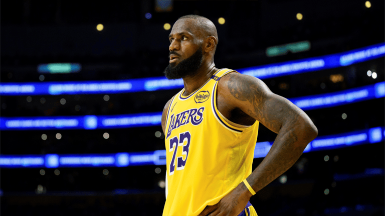 بأرقام خيالية.. ليبرون جيمس يُبدع في NBA