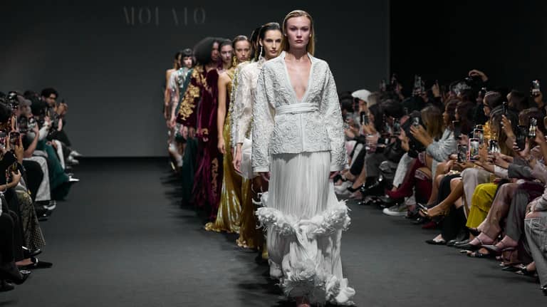 "مولاتو".. مزيج بين التراث المغربي والفخامة في أسبوع دبي للموضة