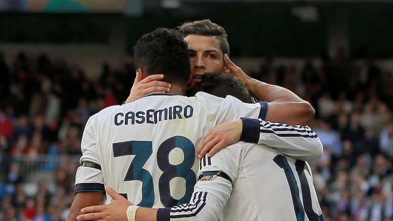 برعاية رونالدو.. كاسيميرو على أعتاب النصر