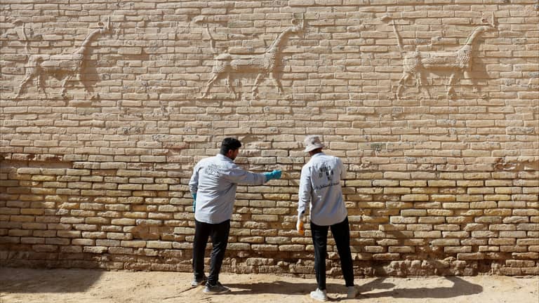 خطر "غير مرئي" يبتلع آثار العراق