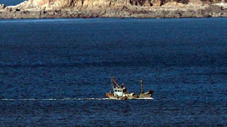 كوريا الشمالية تطلق صاروخا بالستيا على بحر اليابان