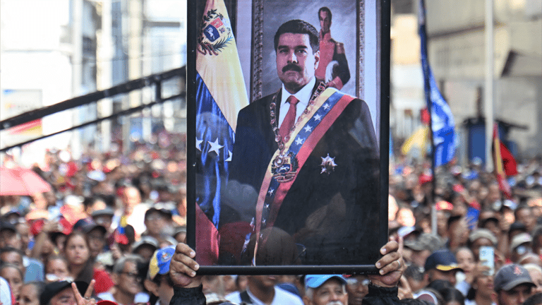 الفاتيكان عرض "مخرجا" لمادورو.. وواشنطن أنهت الانتظار