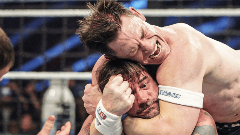 4 نزالات في عرض WWE Saturday Night's Main Event