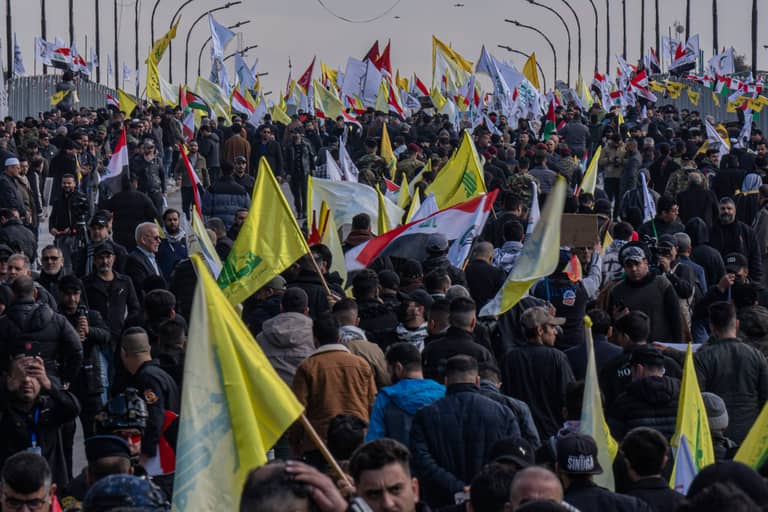 العراق يصنف الحوثيين وحزب الله اللبناني "إرهابيين".. ويتراجع