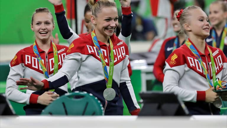 "جيل ضائع".. 3 ملايين رياضي روسي يبحثون عن "عَلَم"