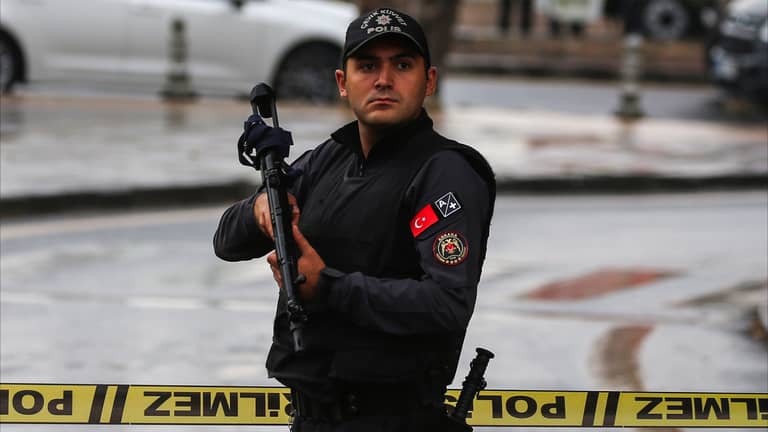 اسطنبول.. مقتل شخص في هجوم مسلح على كنيسة