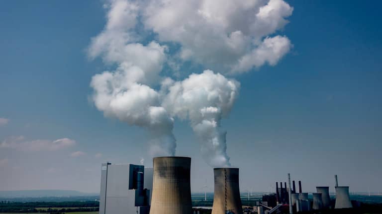 هل الذكاء الاصطناعي يخفض البصمة الكربونية للتكنولوجيا؟