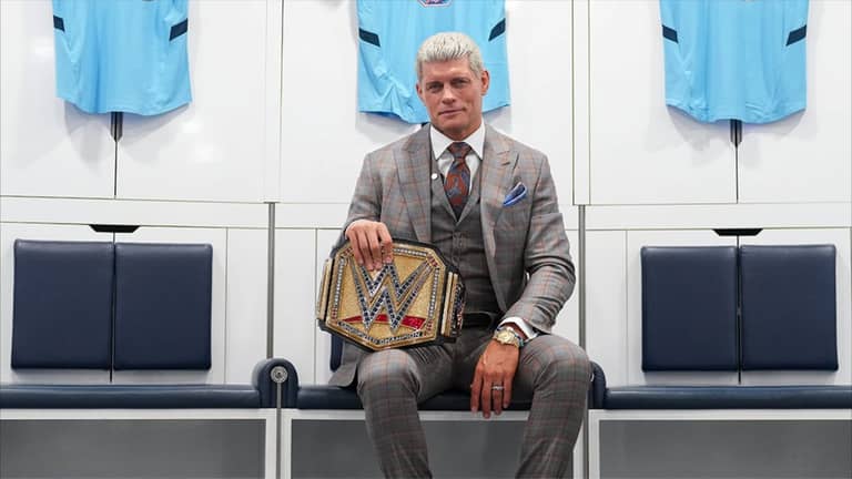 بطل WWE.. كودي رودز في ضيافة مانشستر سيتي