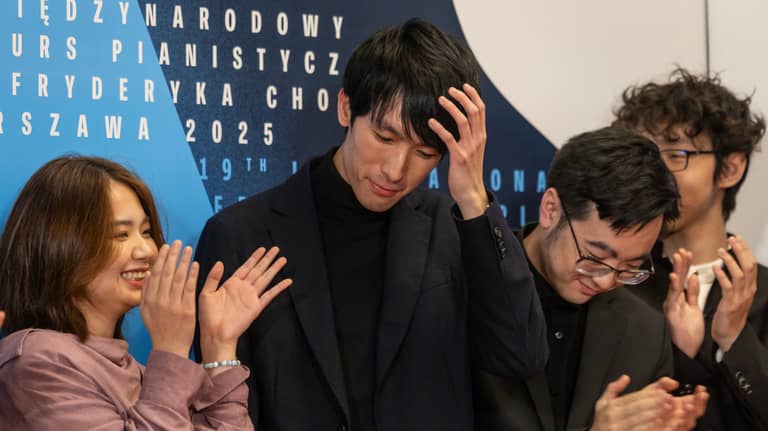 عازف بيانو أميركي يخطف كرسي شوبان