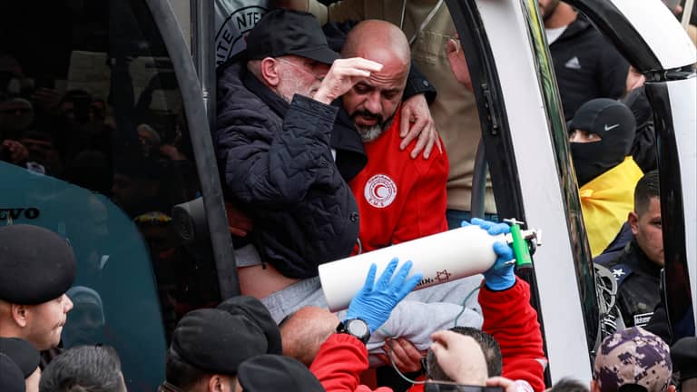 إسرائيل تفرج عن 183 فلسطينيا.. وحماس تندد بـ"القتل البطيء"