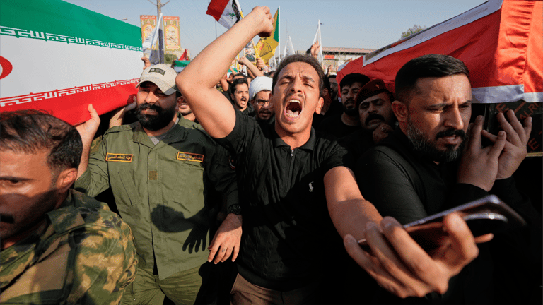 مقتل مستشارين إيرانيين.. واشنطن تضرب نفوذ طهران في العراق