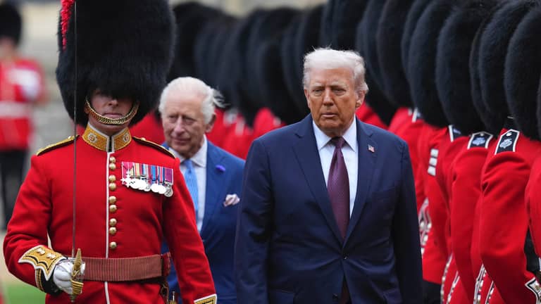 بعد "رصاص العشاء".. استنفار بريطاني لتأمين الملك في واشنطن