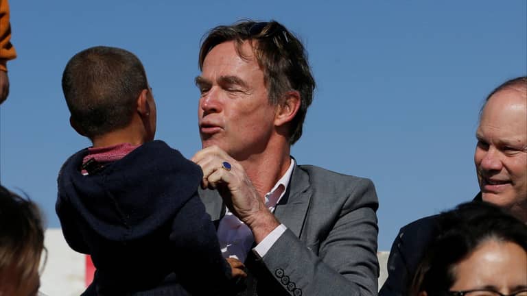 سفير الاتحاد الأوروبي مع بلينكس.. عن الفارق بين حصار غزة وهافانا