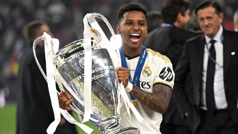 3 عروض.. هل يرحل رودريغو عن ريال مدريد؟