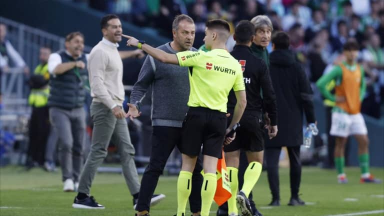 إيقاف فليك.. "نصف غضب" يورط برشلونة