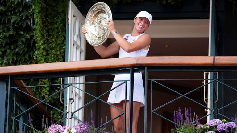 خطفت ويمبلدون في دقائق.. إيغا شفيونتيك ملكة كل الأراضي