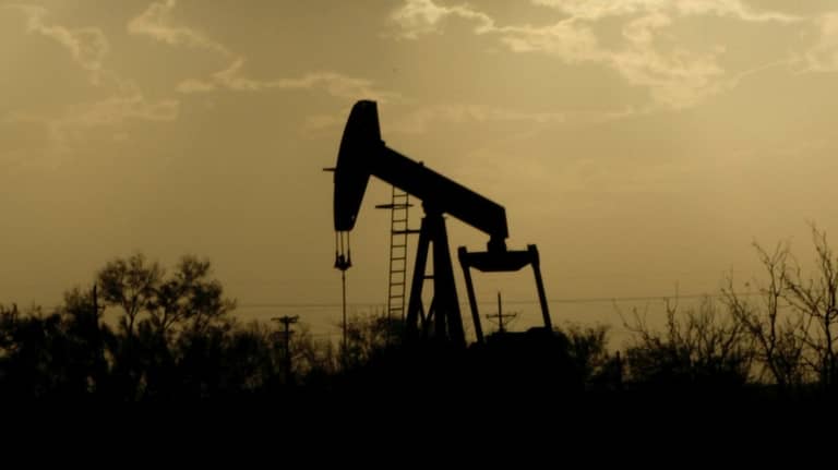 ارتفاع أسعار النفط مع تصاعد التوتر