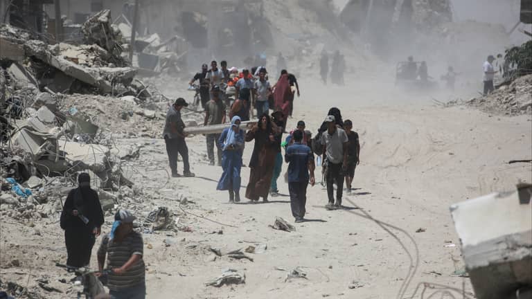 مقتل 30 شخصا جراء قصف إسرائيلي لمدرستين في غزة