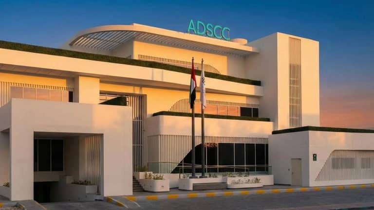 "أبوظبي للخلايا الجذعية" يطور علاجا مناعيا لـ"التصلّب المتعدد"