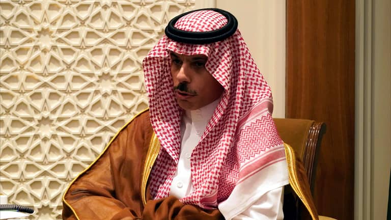 وزير الخارجية السعودي يطالب بـ "وقف فوري" لإطلاق النار في غزة