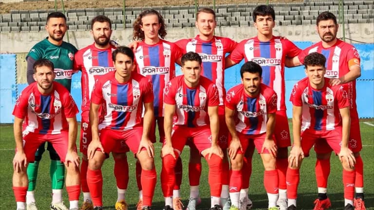 فيديو.. لاعب ينقذ حياة طائرة نورس في تركيا