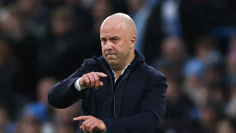 سلوت يرد على إنريكي بريال مدريد