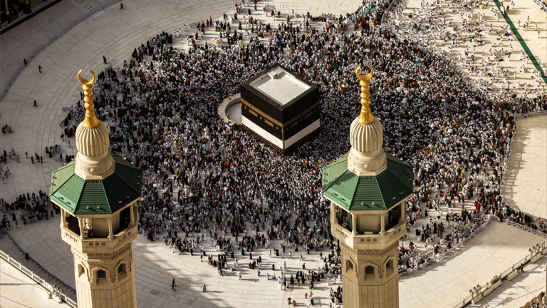 "القلب في مكة والفكر في غزة".. غزيون يحجّون ودعاؤهم أن تنتهي الحرب