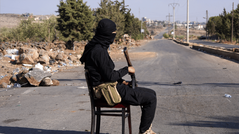 "هل تريد تصويرهم؟".. أعمال القتل في السويداء بعدسة المسلحين