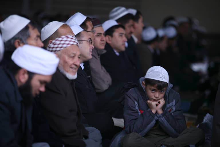 من يغتال أئمة سنة إيران؟