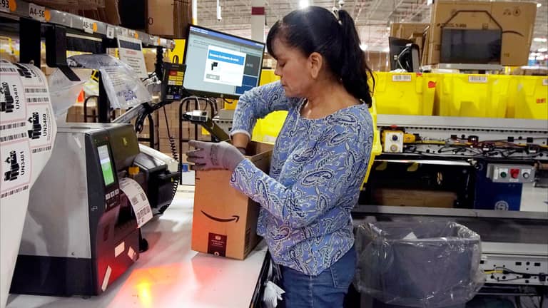 أمازون تتجسس على منافسيها.. من التسعير إلى القرارات القيادية