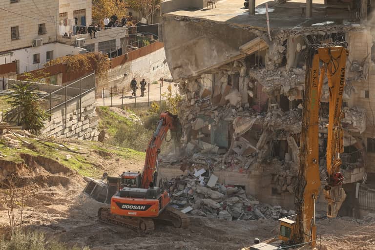 عائلات فلسطينية شردت.. إسرائيل تنفذ "أكبر عملية هدم في 2025"