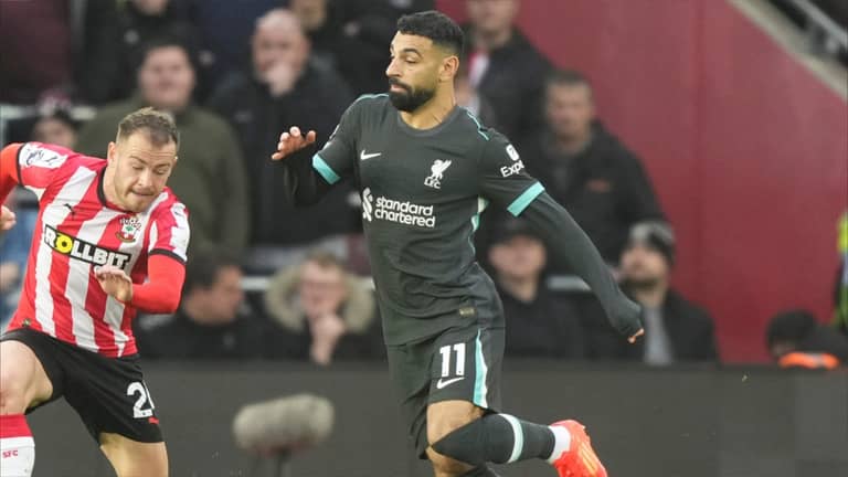 ناصر الخليفي يجيب.. هل يتعاقد مع محمد صلاح؟