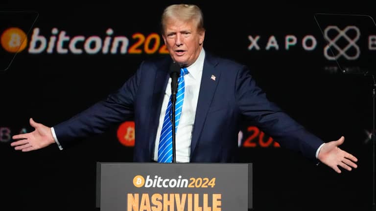 انتظارا لترامب.. بيتكوين تتجاوز 100 ألف دولار لأول مرة