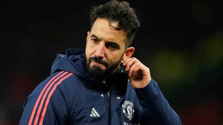 أموريم يطلب 200 مليون يورو لإنقاذ يونايتد