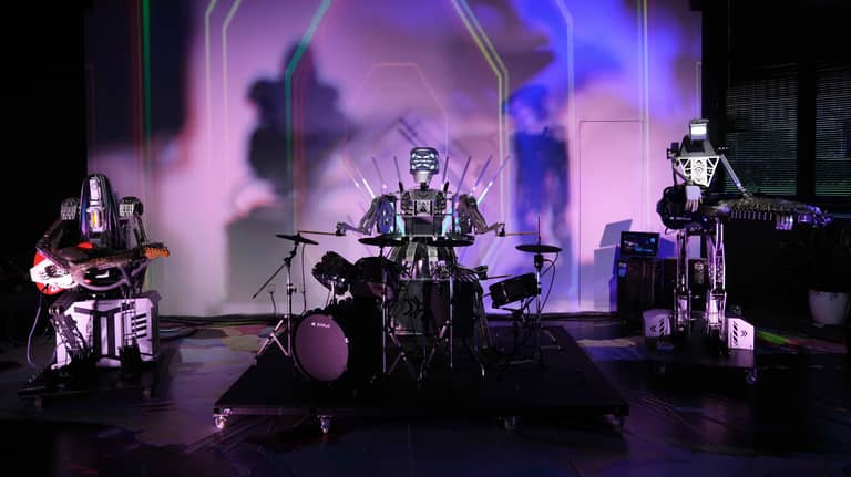 "تشات جي بي تي" يخسر معركته أمام 9 أغان