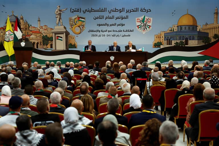 البرغوثي ونجل عباس في "مركزية فتح"
