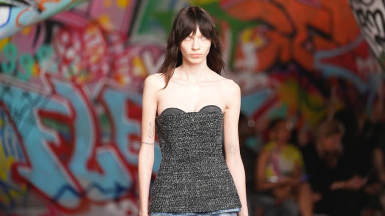 زومبي ونهاية العالم في عرض ديزل