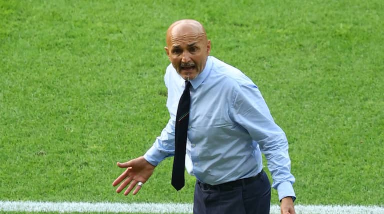 "أفكار عميقة" تحسم مصير سباليتي مع إيطاليا