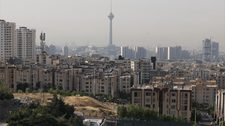 طهران على شفا العطش.. عاصمة تنتظر المطر تحت تهديد الإجلاء