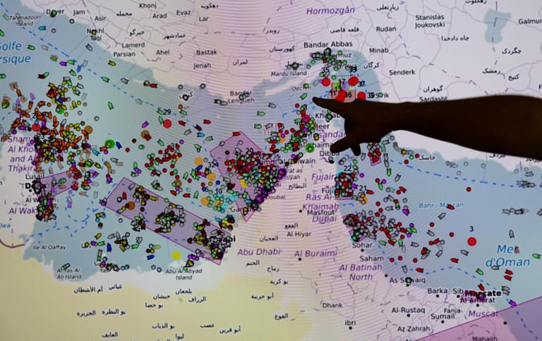 إيران تخفف شروطها.. هرمز على الطاولة والنووي مقابل العقوبات