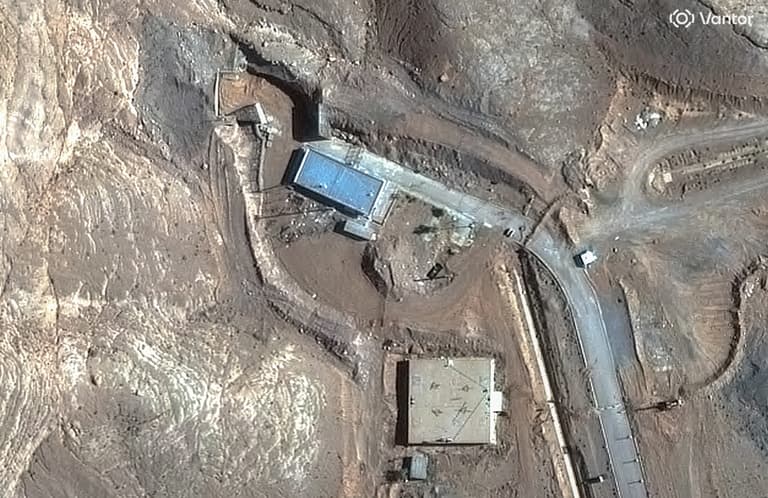 صور الأقمار الصناعية.. جبهة الحرب السرية