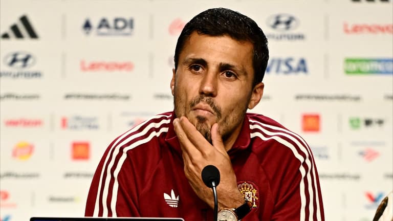بطل العالم حائر.. بين العودة للديار واستمرار الرحلة