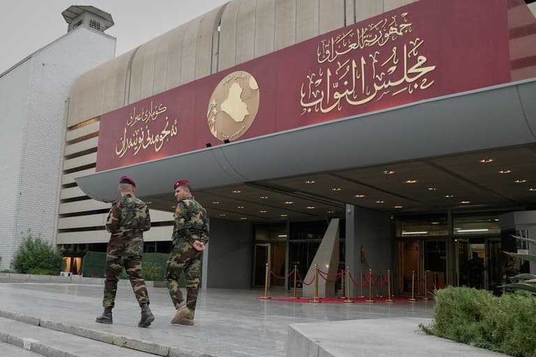حكومة العراق تكتمل.. هل يفتح الخزعلي مواجهة مع واشنطن؟